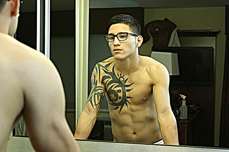 Male model photo shoot of Jairo Castaneda
