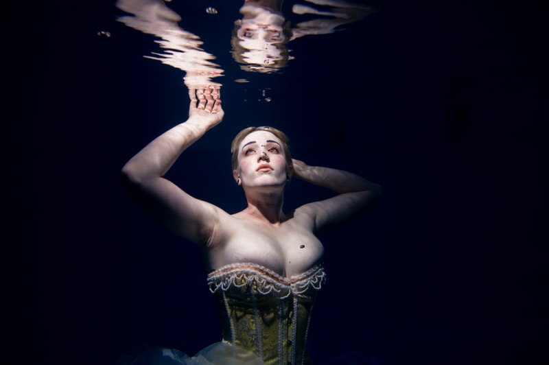 Male and Female model photo shoot of D-eye and Lady Medusa in underwater