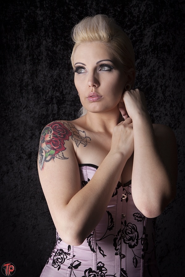 Female model photo shoot of Girlpantsx by TwistedPix