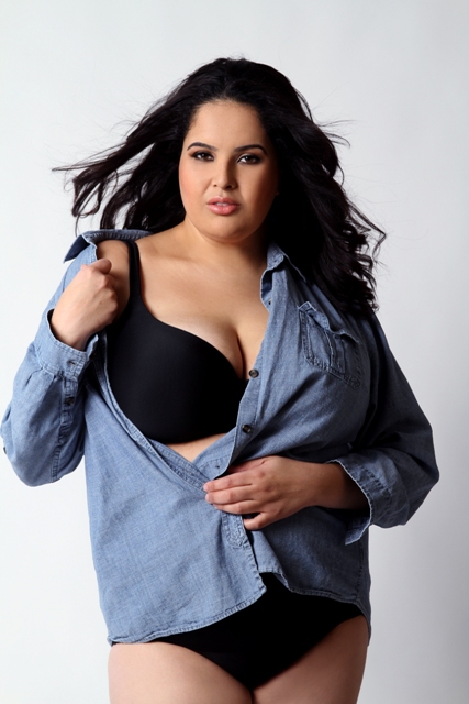 Female model photo shoot of Massiel Hernandez