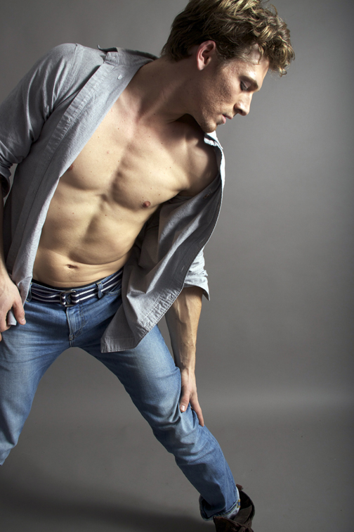 Male model photo shoot of Scorafoto