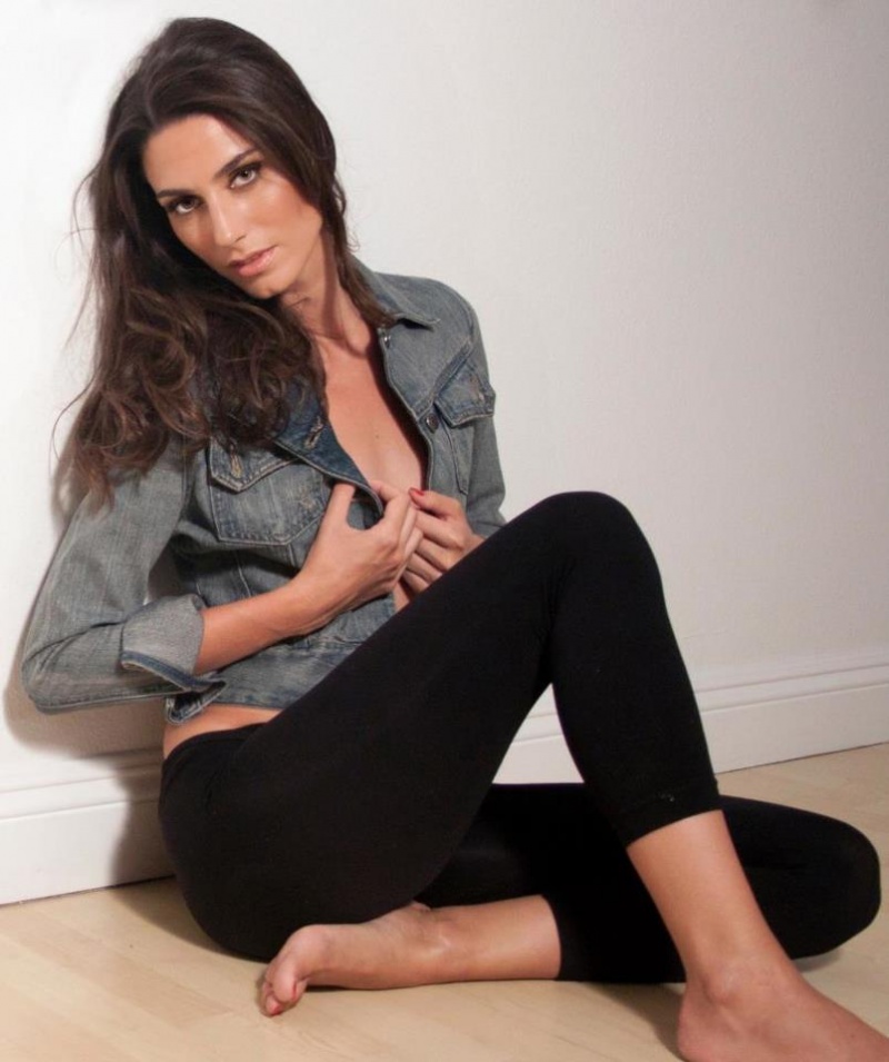 Female model photo shoot of Silvia Kal