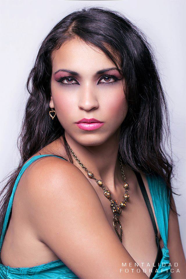Female model photo shoot of AnaLu Sauceda by Esteban Manriquezz in M. Estudio Nogales, Sonora, Mexico