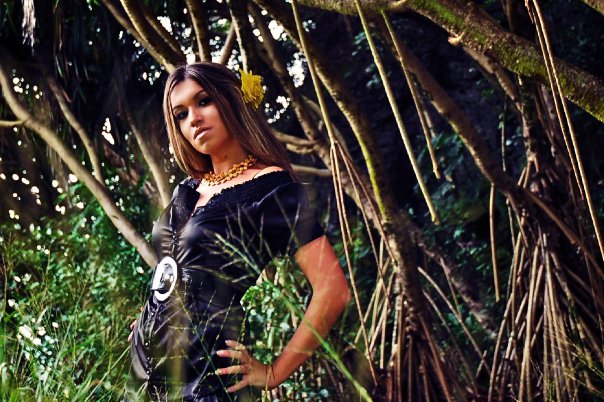 Female model photo shoot of HawaiiBound
