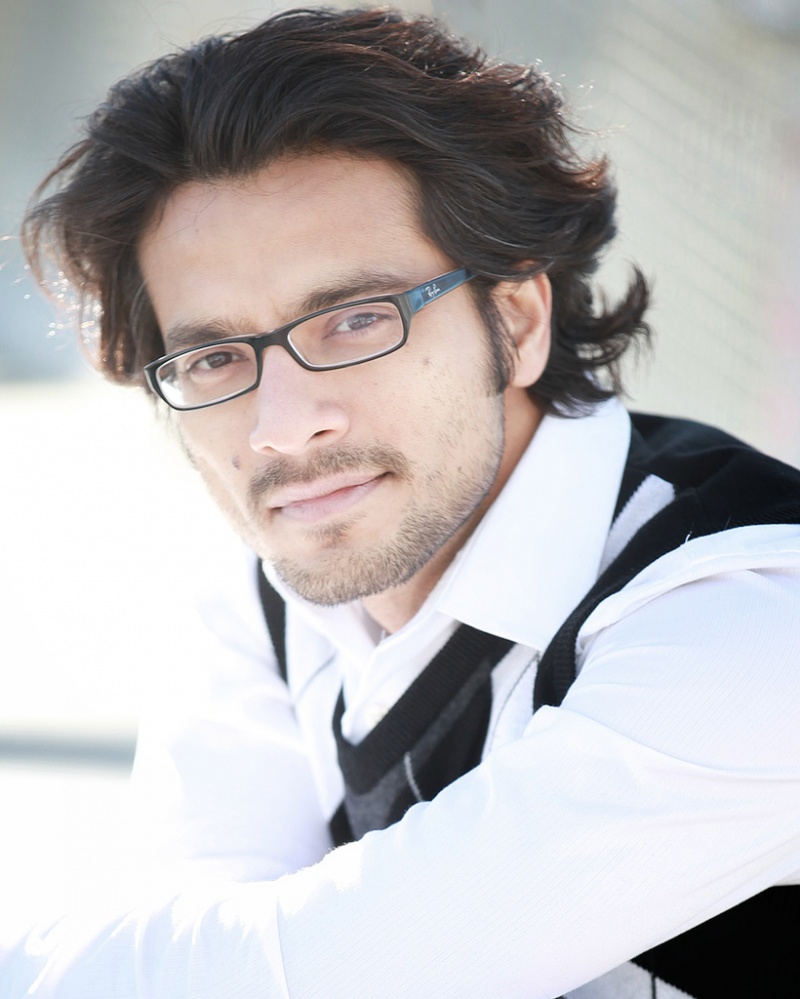 Male model photo shoot of Biswas by Maria Sauce Photography in Panorama City