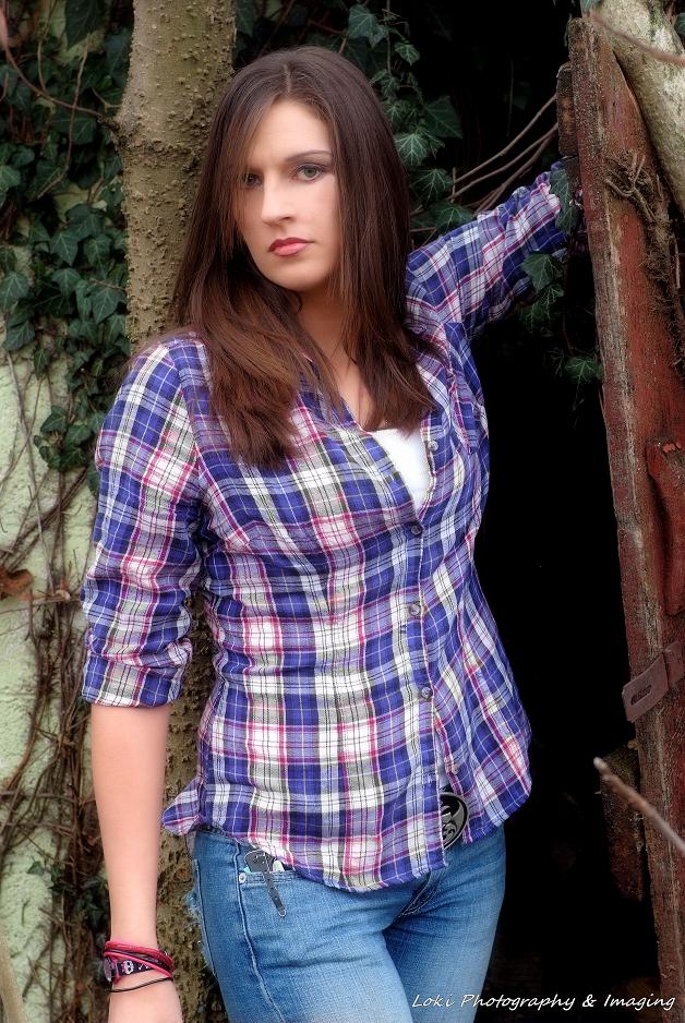 Female model photo shoot of AlexysFoxx24