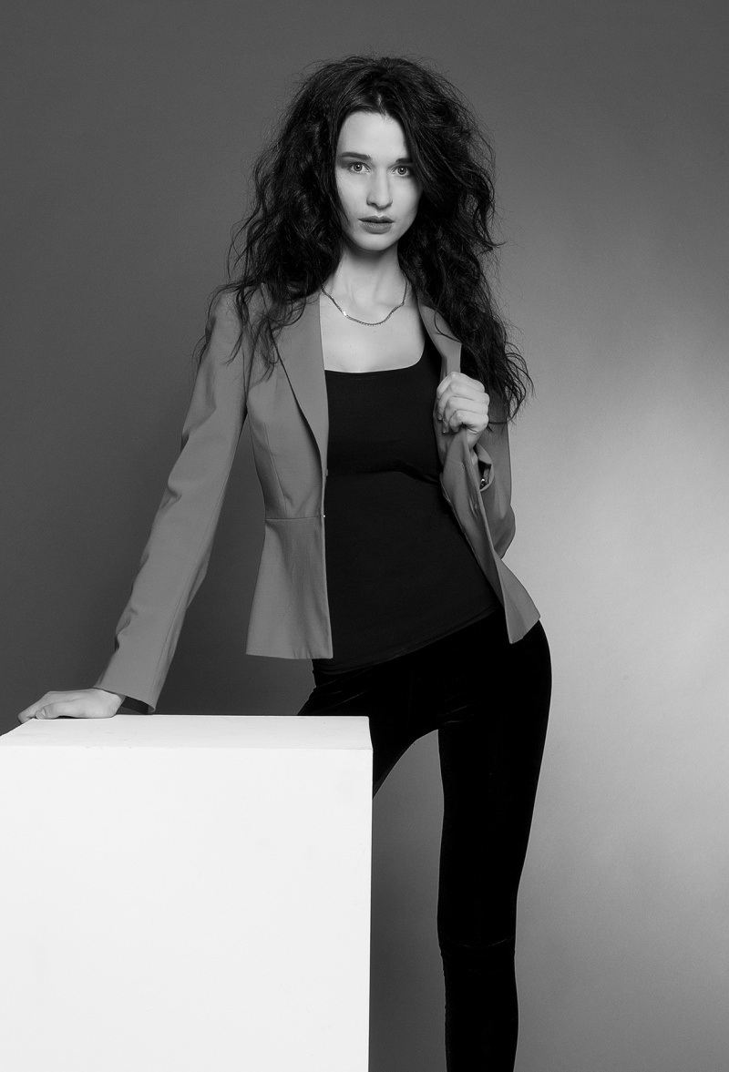 Female model photo shoot of Maryna Mazur