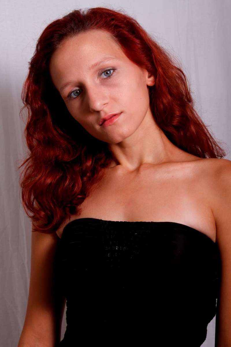 Female model photo shoot of AmberRoseM