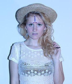 Female model photo shoot of AlishaBrooke