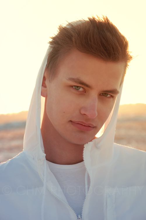 Male model photo shoot of Daniel Isgren