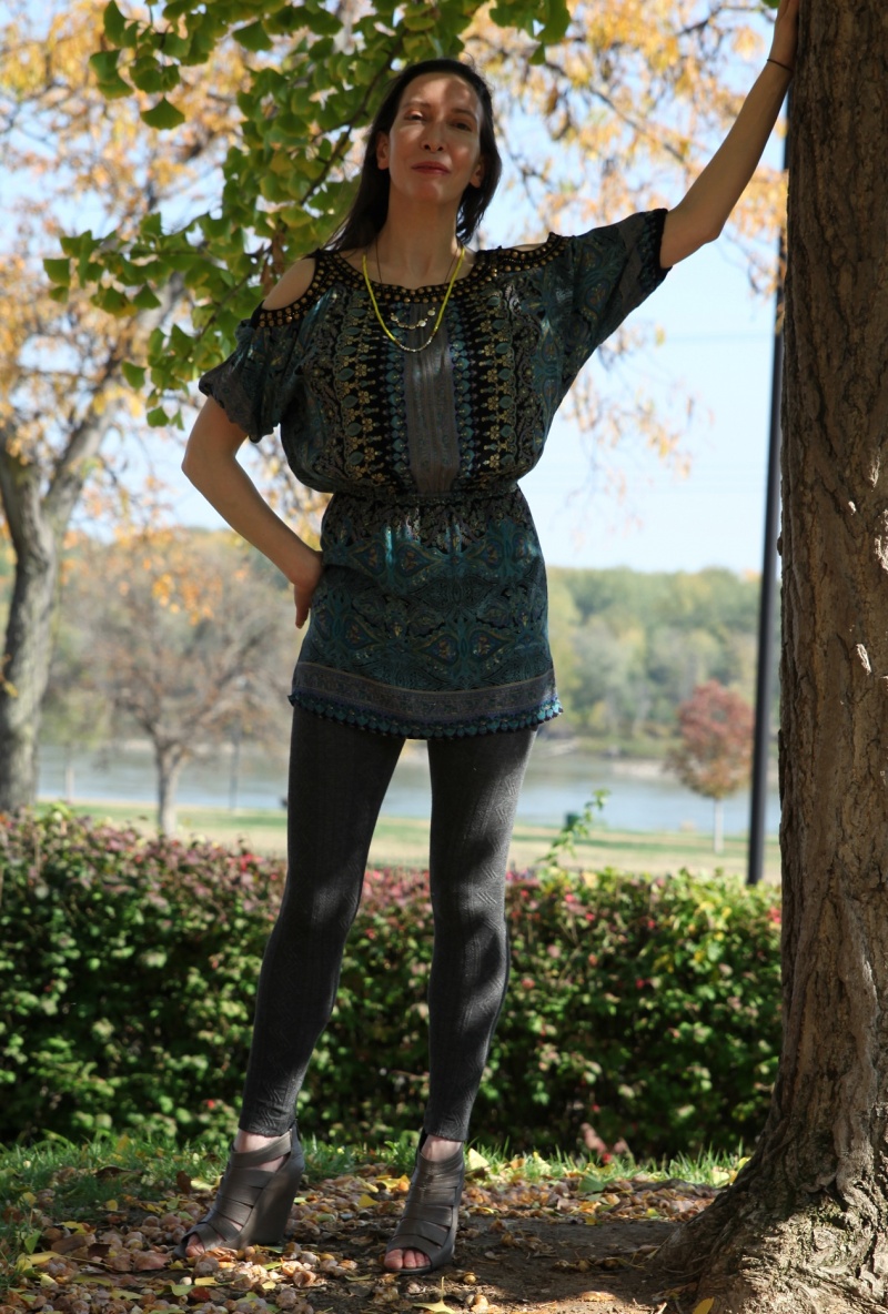 Female model photo shoot of Amy Brenna Jordan in Missouri River, St. Charles, MO