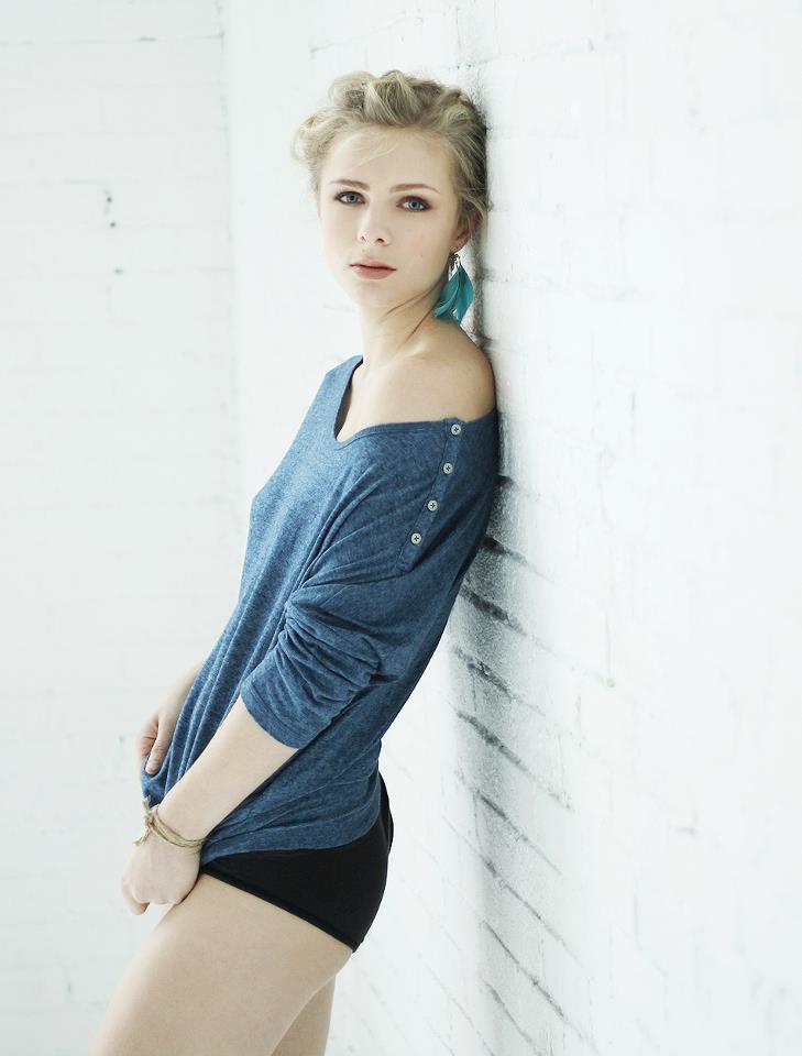 Female model photo shoot of Mackenzie Mulder