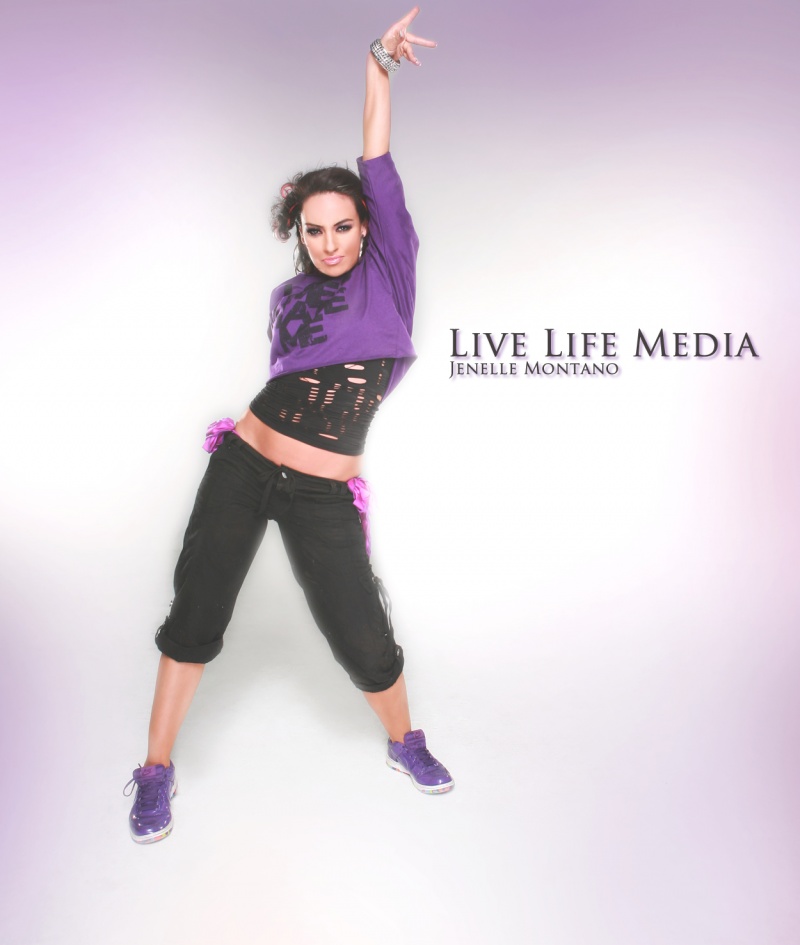 0 model photo shoot of Live Life Media