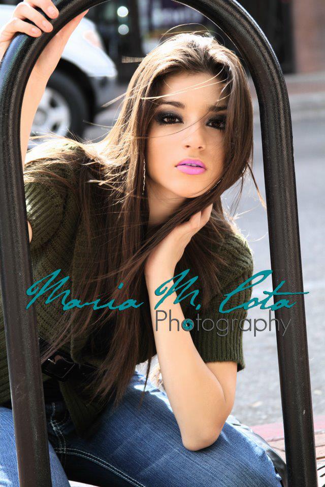 Female model photo shoot of Alexis H Gonzalez