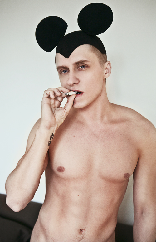 Male model photo shoot of Misha Bndltv
