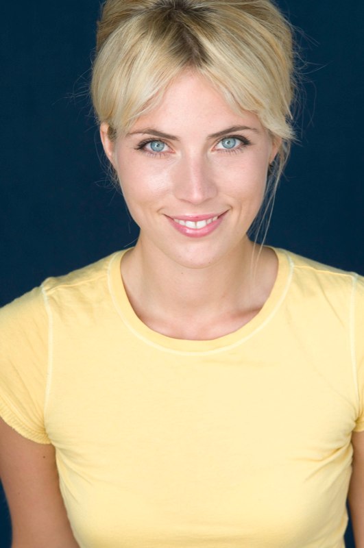 Female model photo shoot of Mel Bengt
