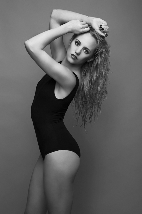Female model photo shoot of Xena Gusthart