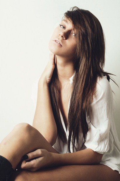 Female model photo shoot of Masha Diduk