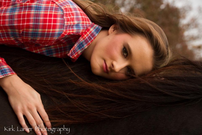 Female model photo shoot of amandaandkaylavincent in Bentonville, Arkansas