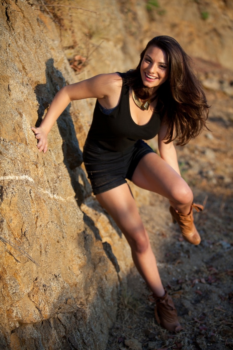 Female model photo shoot of Isabella ONeal