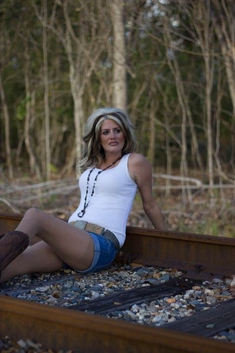 Female model photo shoot of Lacey Sands