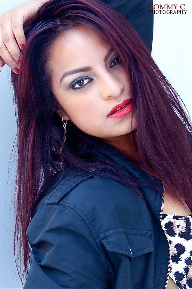Female model photo shoot of Viviana Guerra