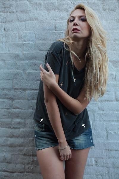 Female model photo shoot of Sarah Shannon MakeUp