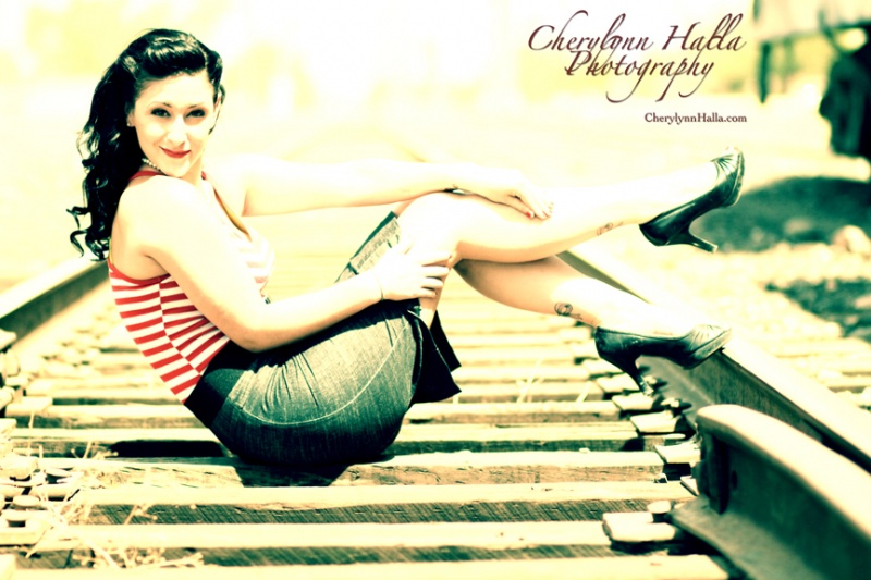Female model photo shoot of Cherylynn Halla