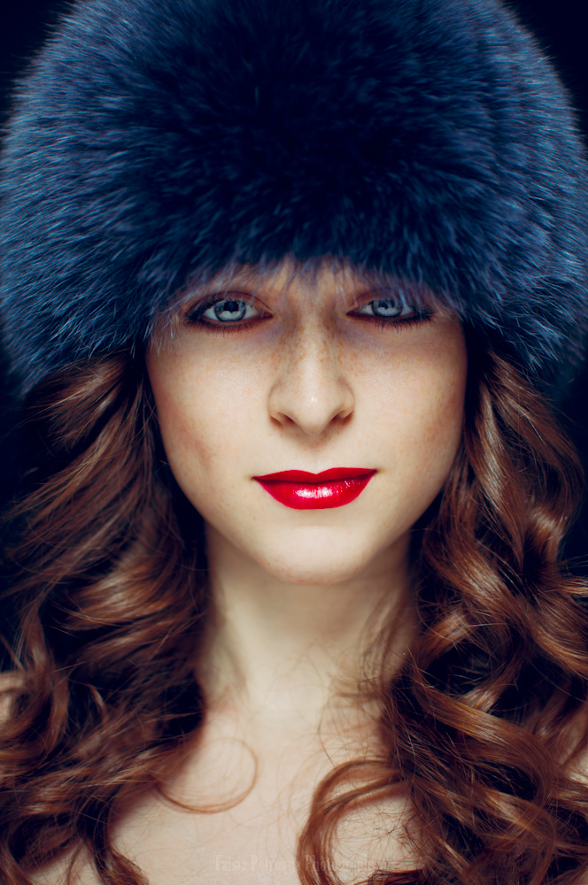 Female model photo shoot of Taisia_Petrovna