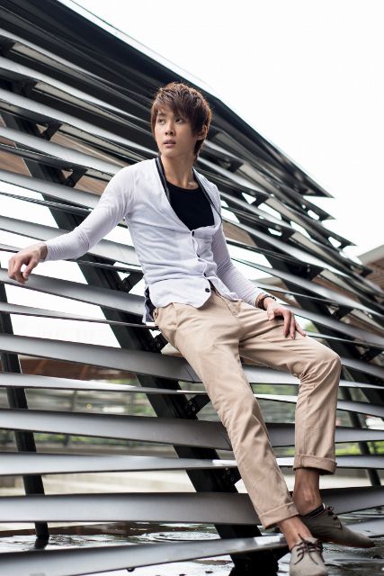 Male model photo shoot of Jaramie Tan