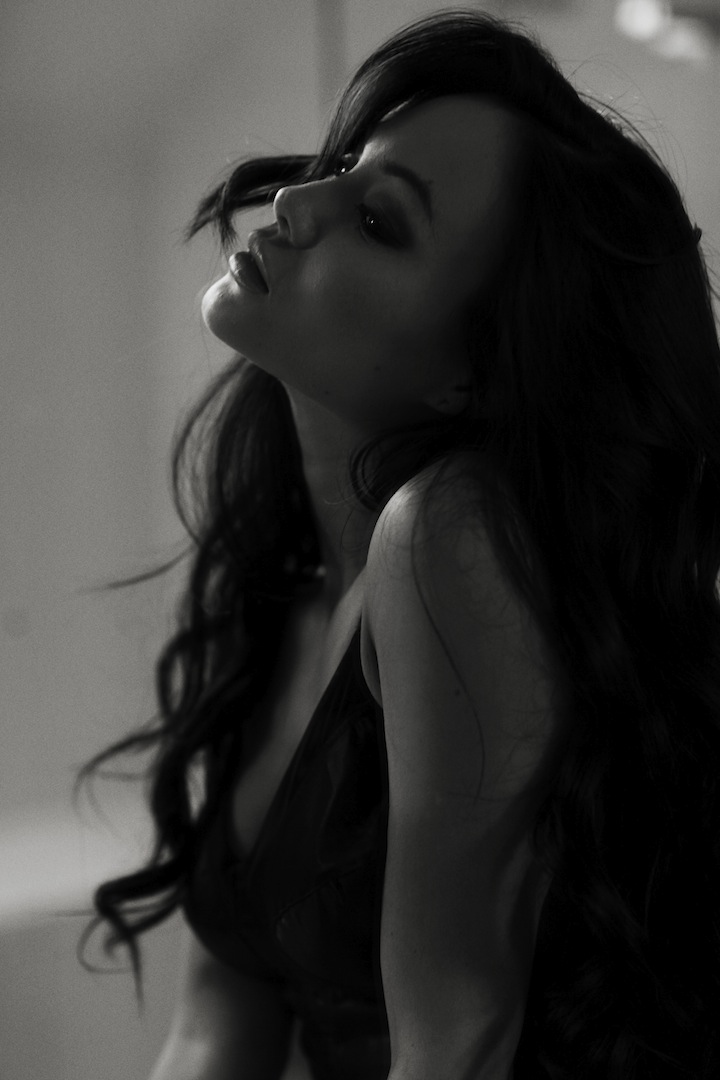 Female model photo shoot of Jennifer Lee-Moon
