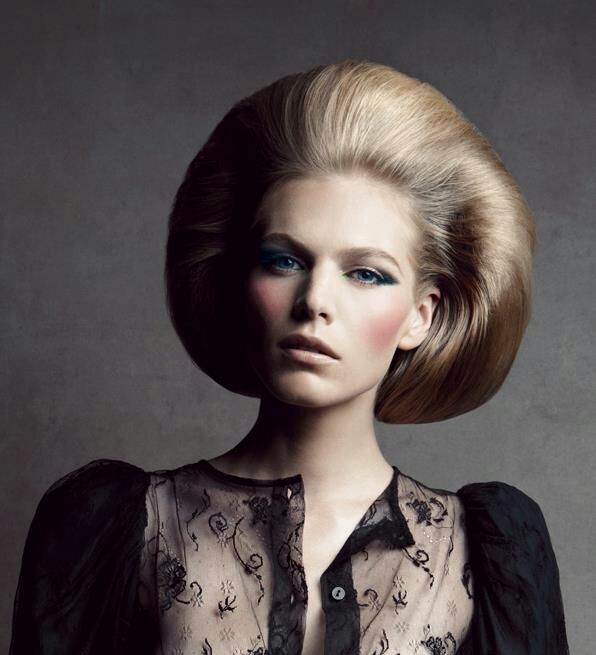 Female model photo shoot of Rare Earth Hair