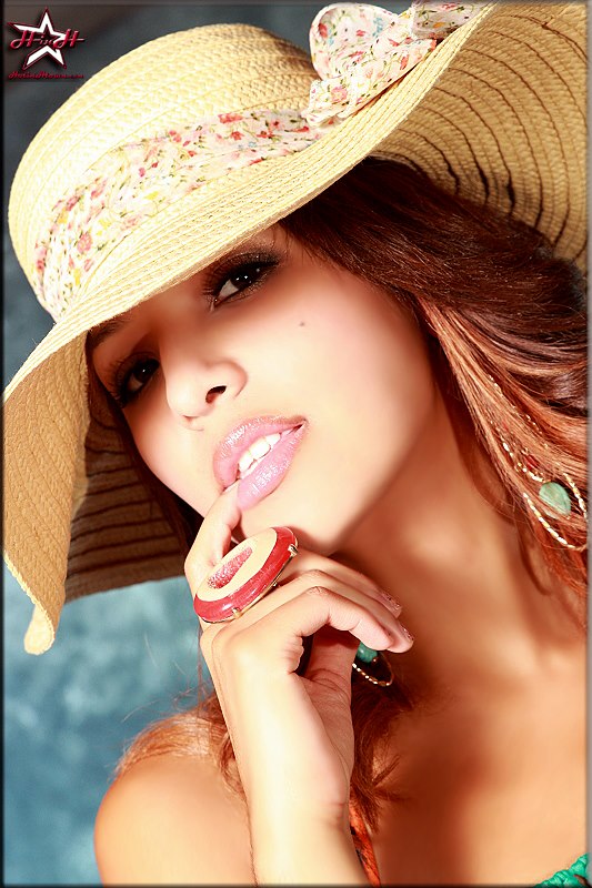 Female model photo shoot of Marcela Rivas