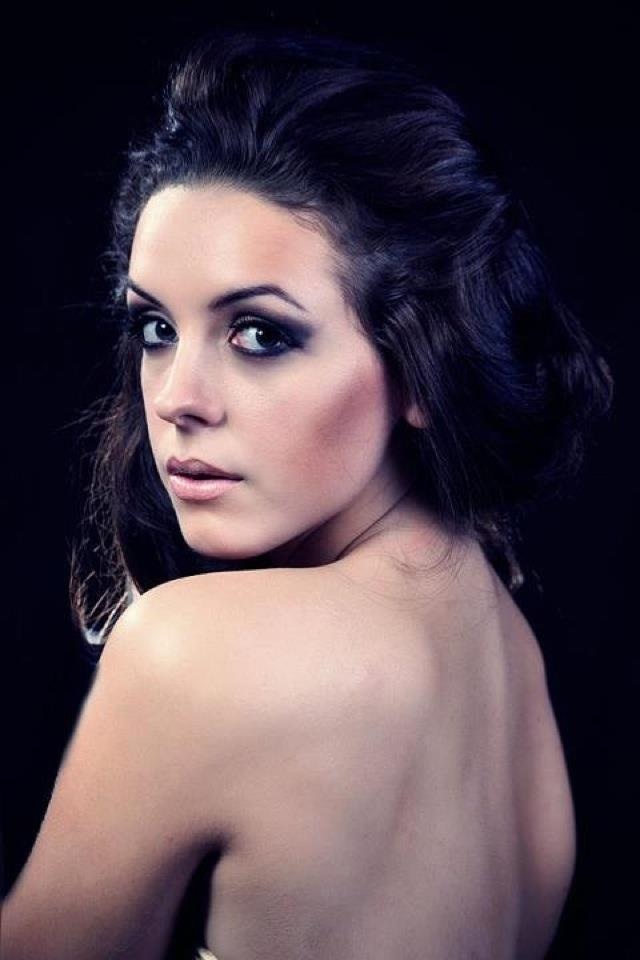Female model photo shoot of Lucia Mameli MUAh