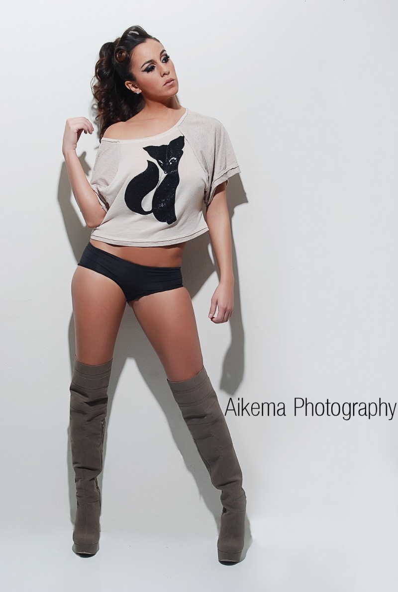 Female model photo shoot of Vanessa Tatiana by Aikema Photography