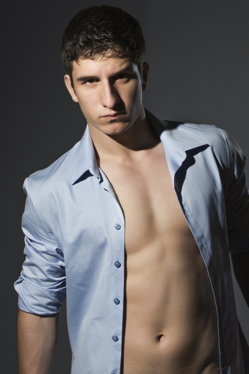 Male model photo shoot of Kane Grainger