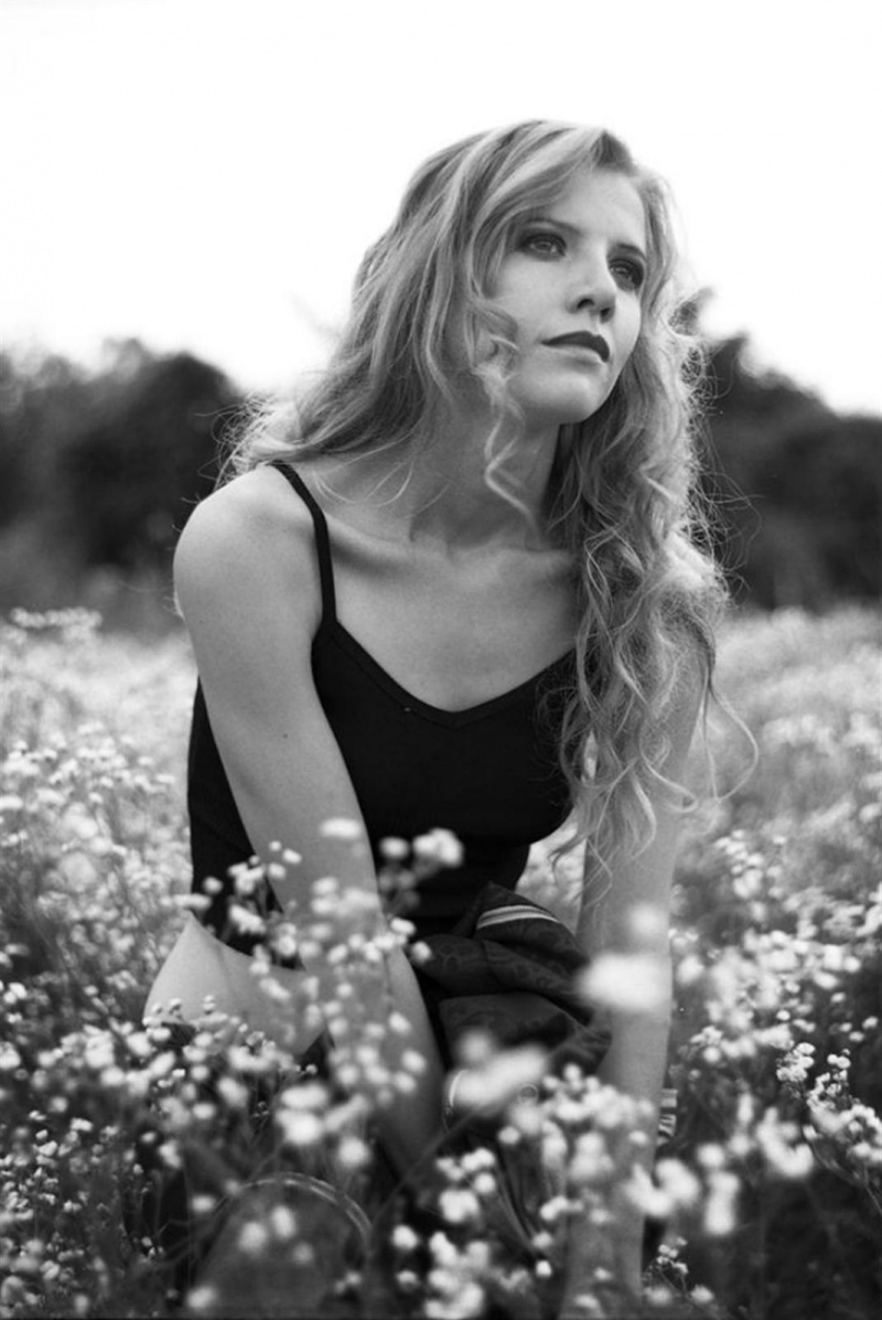 Female model photo shoot of Irina Kant