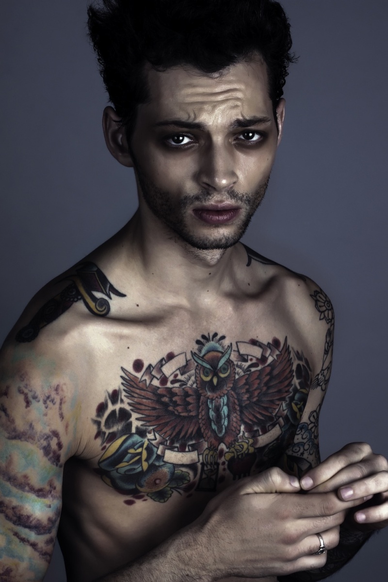 Male model photo shoot of De Angelo