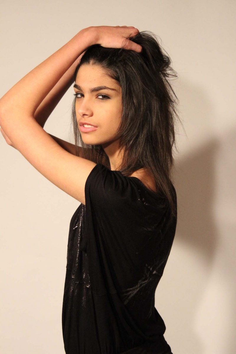Female model photo shoot of Shelbz01