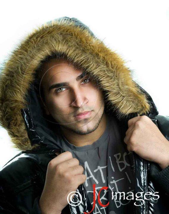Male model photo shoot of Zohaib Masood