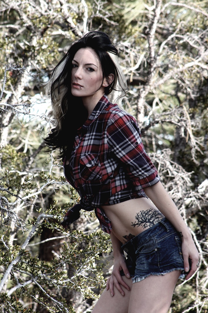 Female model photo shoot of Shauna Toerner by Das Toerner in Big Bear, Ca