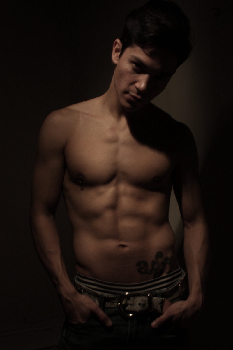 Male model photo shoot of Emmanuel Hoyos by Magnum O Photography