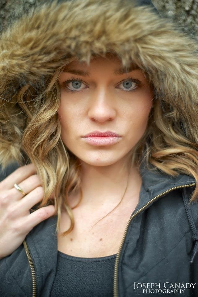 Female model photo shoot of Sarah McMillan