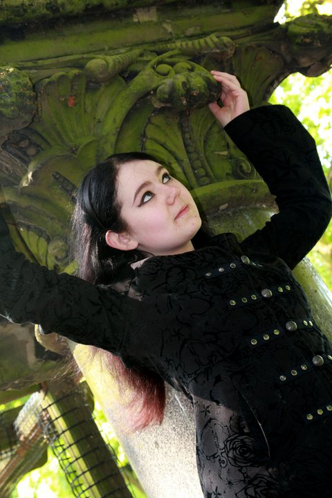 Female model photo shoot of Raito Rayne  in Victoria Park, Ilkeston