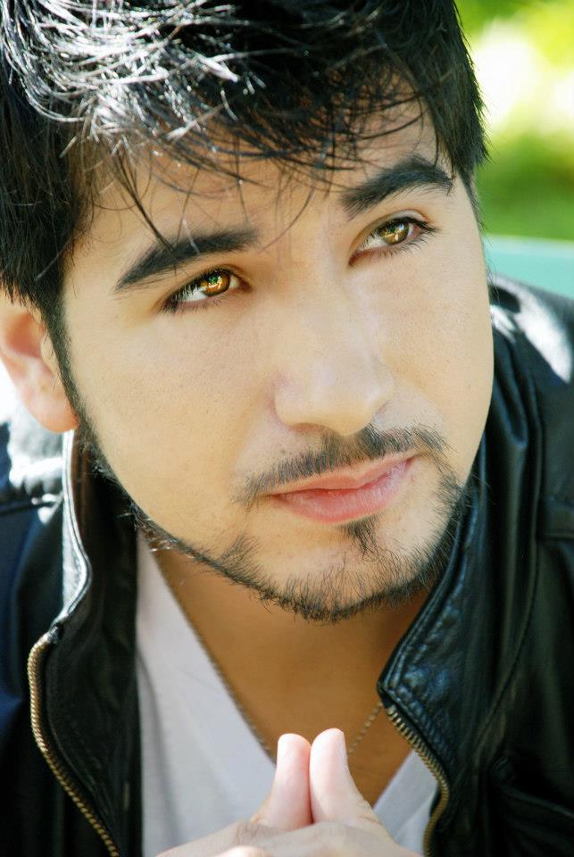 Male model photo shoot of Antonio Delliquadri in Chico Park