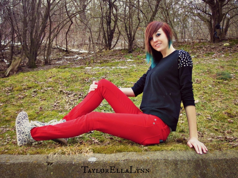 Female model photo shoot of TaylorEllaLynn