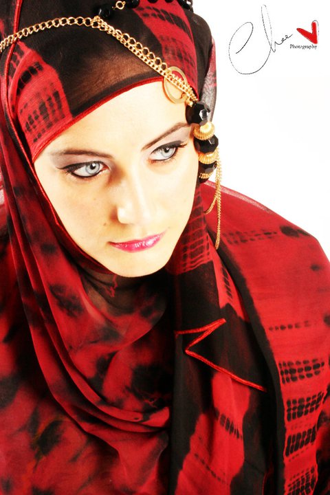 Female model photo shoot of Layla Amir