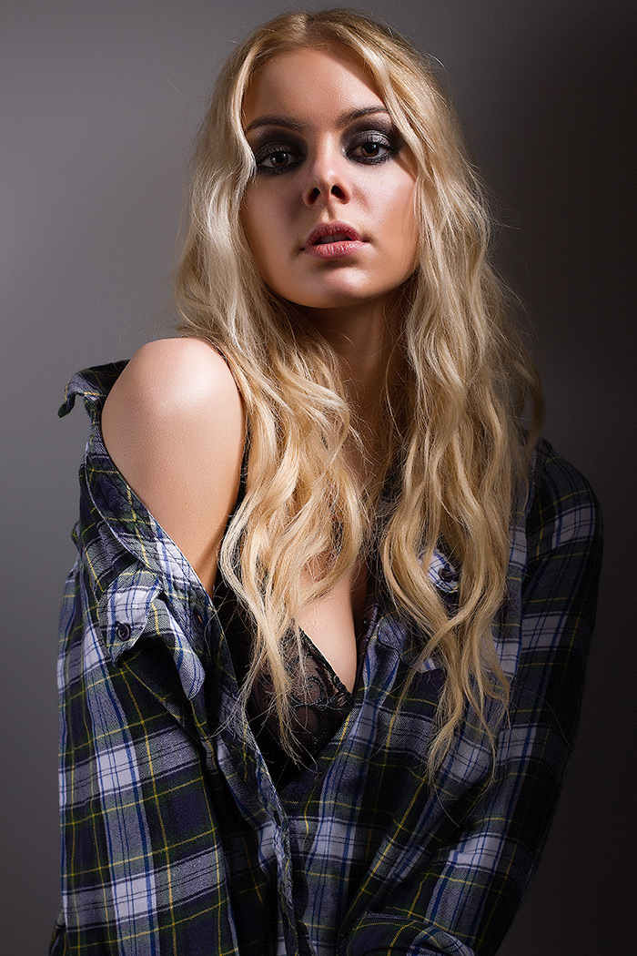 Female model photo shoot of Caoimhe Quinn by Bradley Henderson