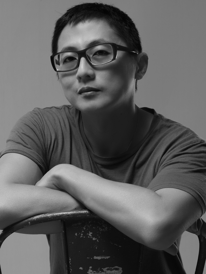 Male model photo shoot of huanchong