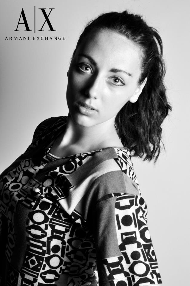 Female model photo shoot of Danielle Onslow